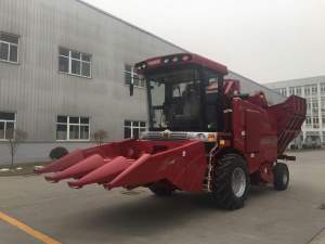 Four Rows Corn Combine Harvester Corn Harvester